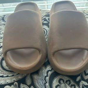 COPY - yeezy slide orche (NO BOX INCLUDED)